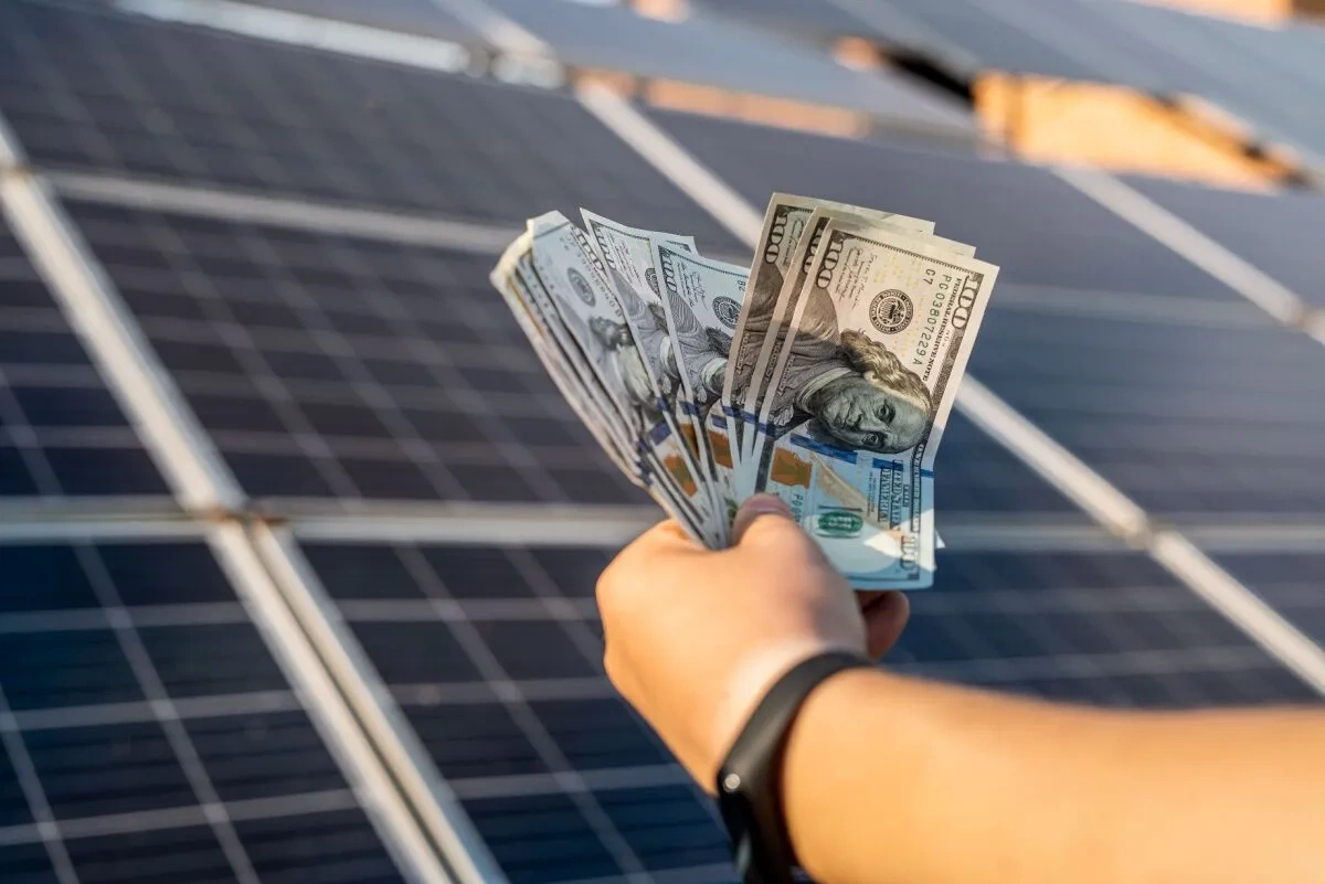 Boost Solar Referrals Income via Smart Web